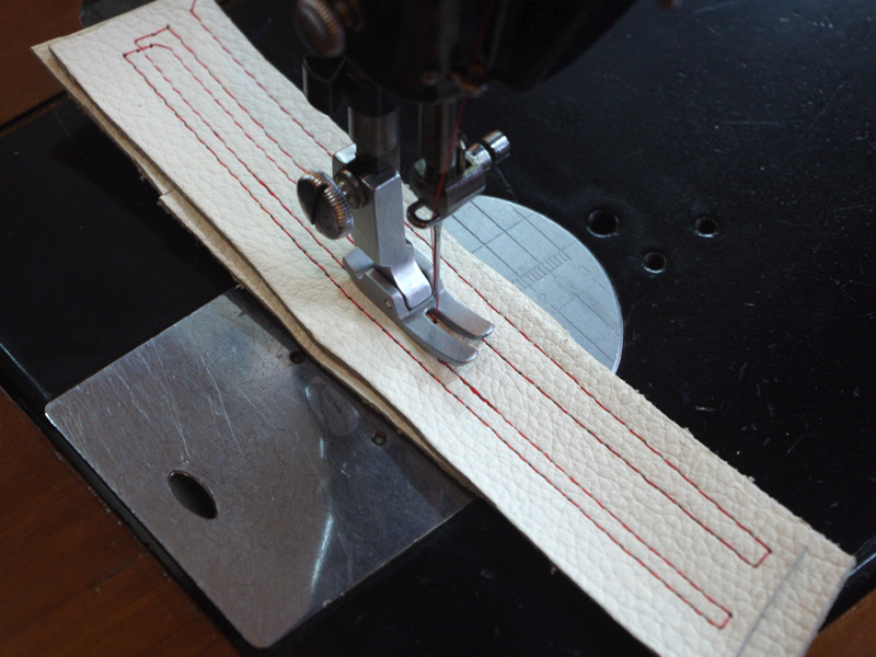 No.570 SINGER 188U2 シンガー製 職業用足踏みミシン：アンティーク