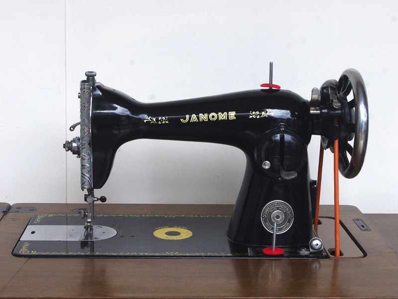 No.579 Janome ジャノメ製 家庭用足踏みミシン：アンティークミシン