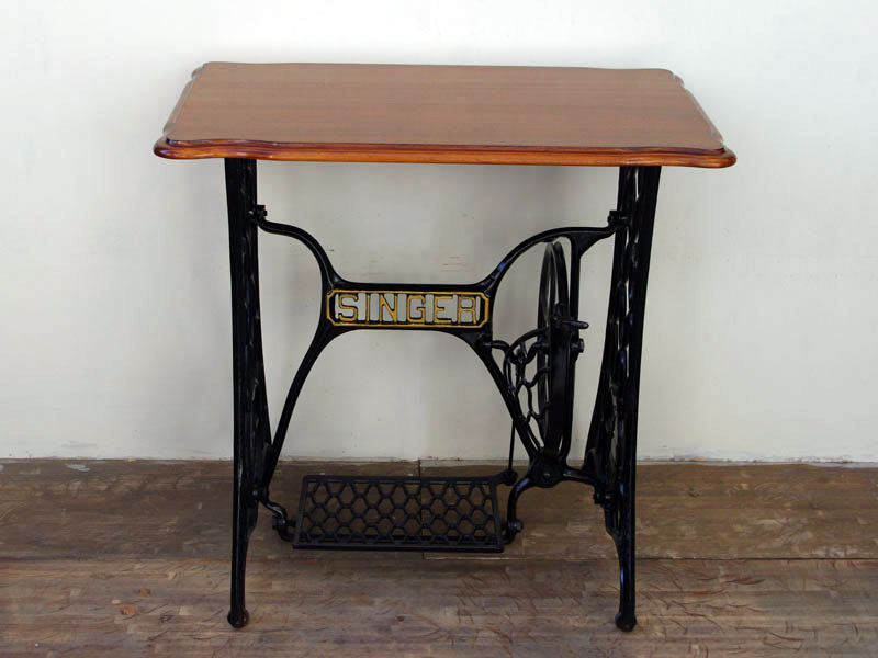 TSUGAMI職業用足踏みミシン鉄脚 大型 テーブルに！ TSUGAMI職業用