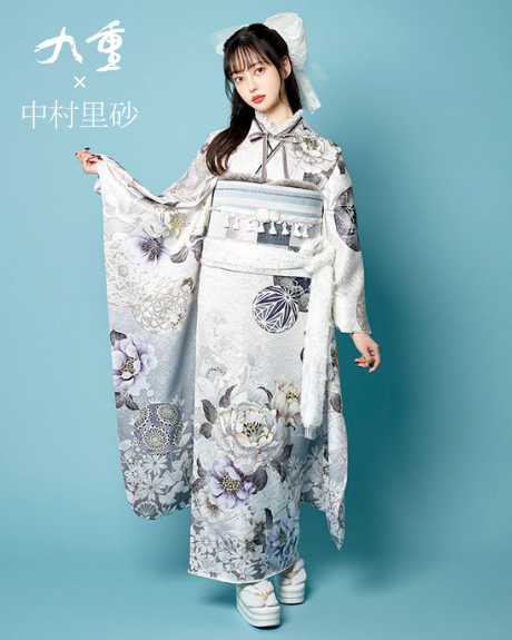 中村里砂 振袖のみ 白 九重 × 中村里砂の振袖-白|成人記念の新作振袖ご