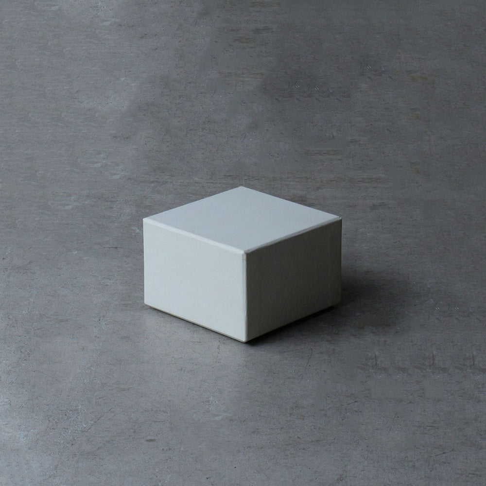 ハタノワタル 正方形 WH – 雨晴/AMAHARE