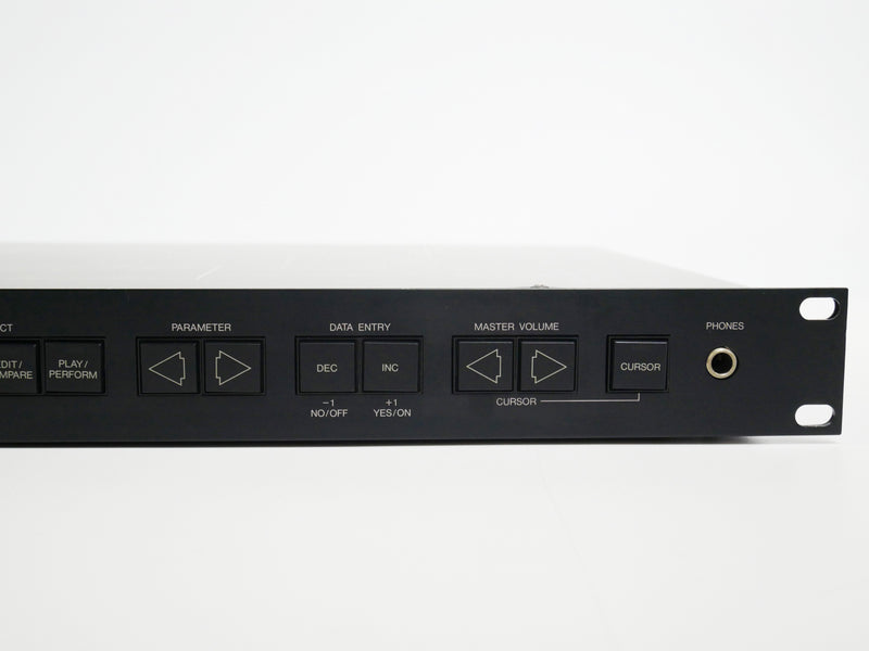 YAMAHA TX81Z (中古)