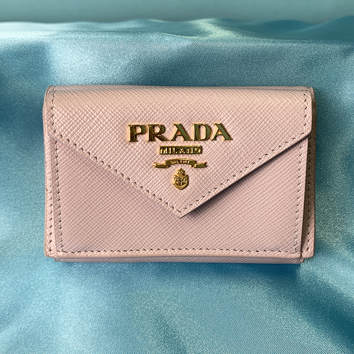 プラダ(PRADA) ピンク 財布 三つ折り財布 | 通販・人気ランキング