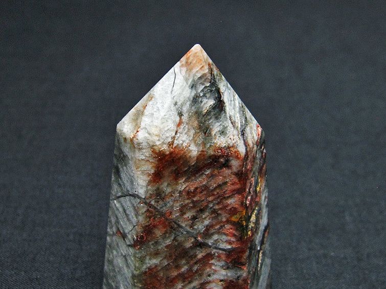 ガーデンクォーツ（庭園水晶）ファントム 六角柱[T577-4044]