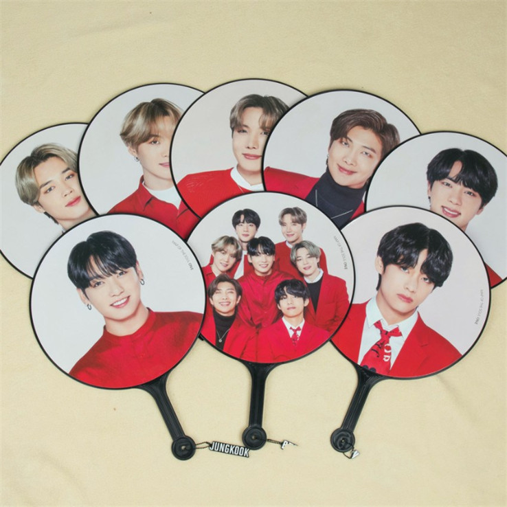送料無料 BTSグッズ うちわ 団扇 防弾少年団 バンタン BT21 写真 応援