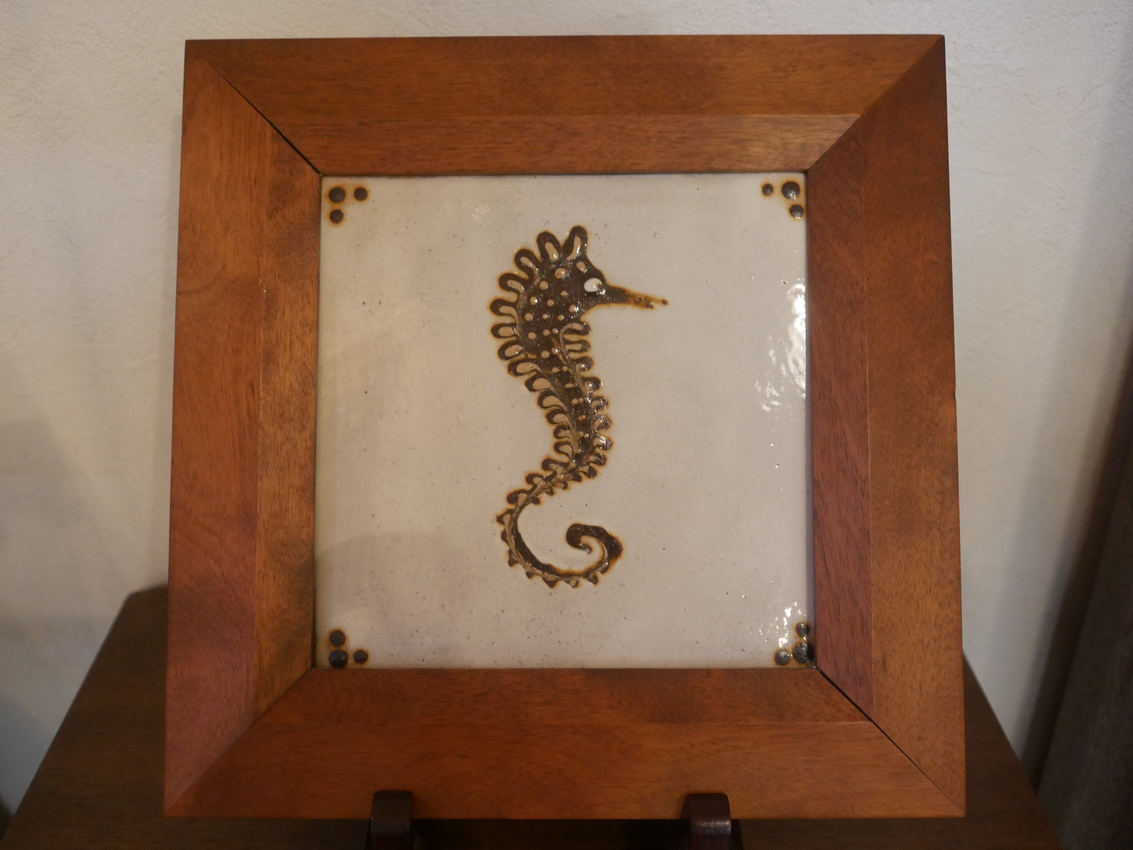 舩木研兒【タツノオトシゴ】スリップウェア 陶板 額入り フォーク