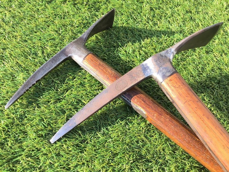 趣のある木製ピッケルは芸術品です。名工・札幌門田[2019.12.23発行