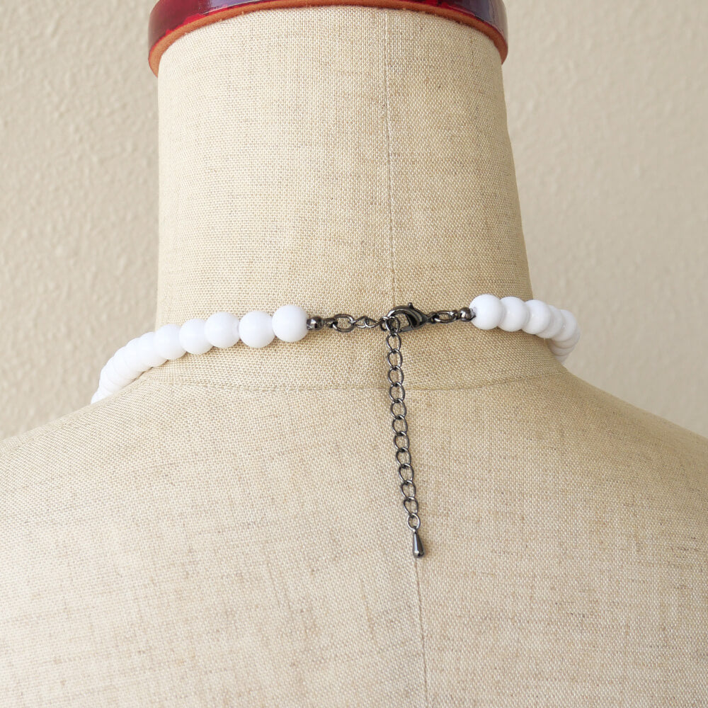 ホワイト ボール ネックレス 白玉 グラデーション | 夏 | ティアーズ