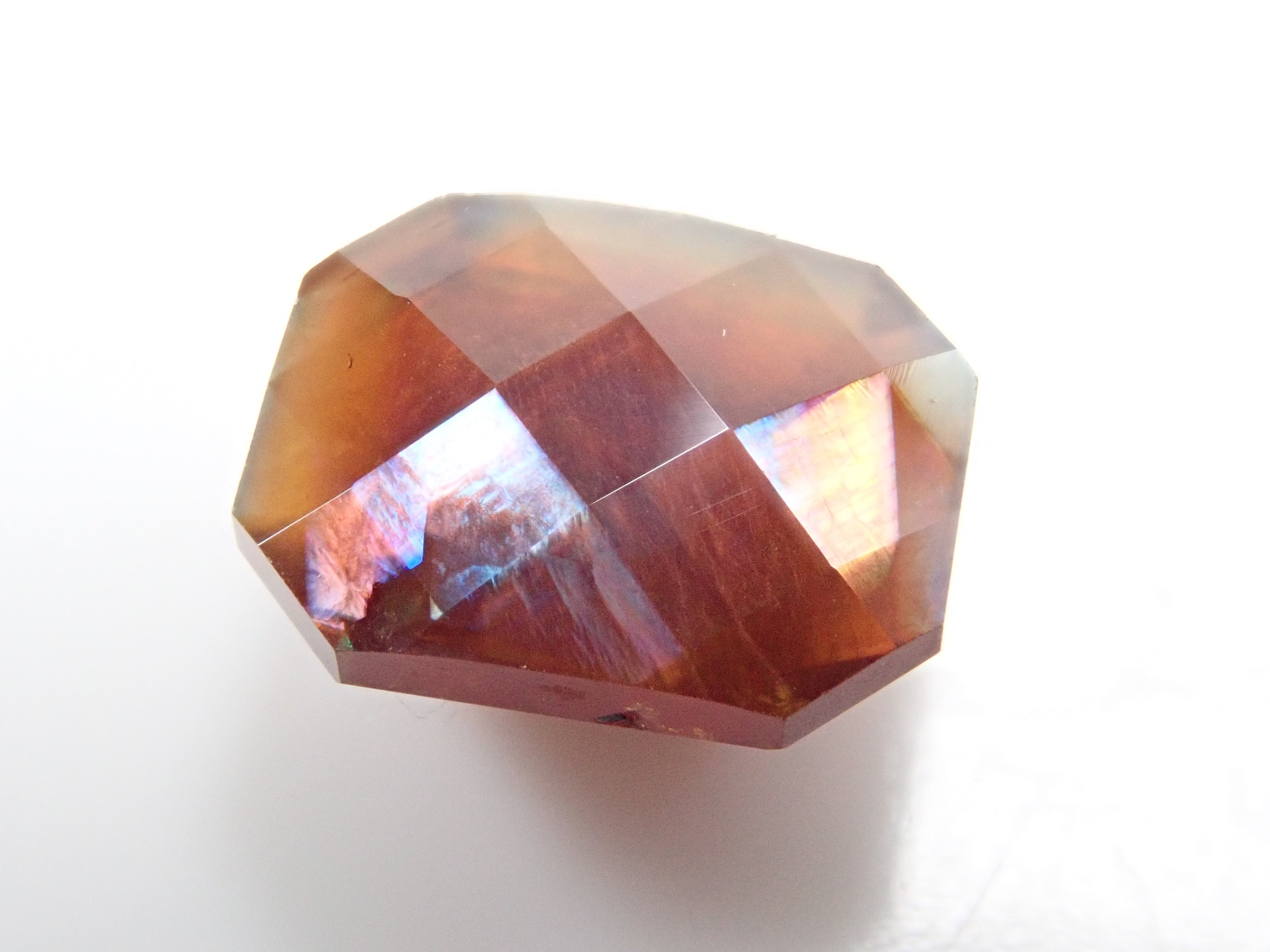 奈良県天川村産レインボーガーネット（アンドラダイトガーネット