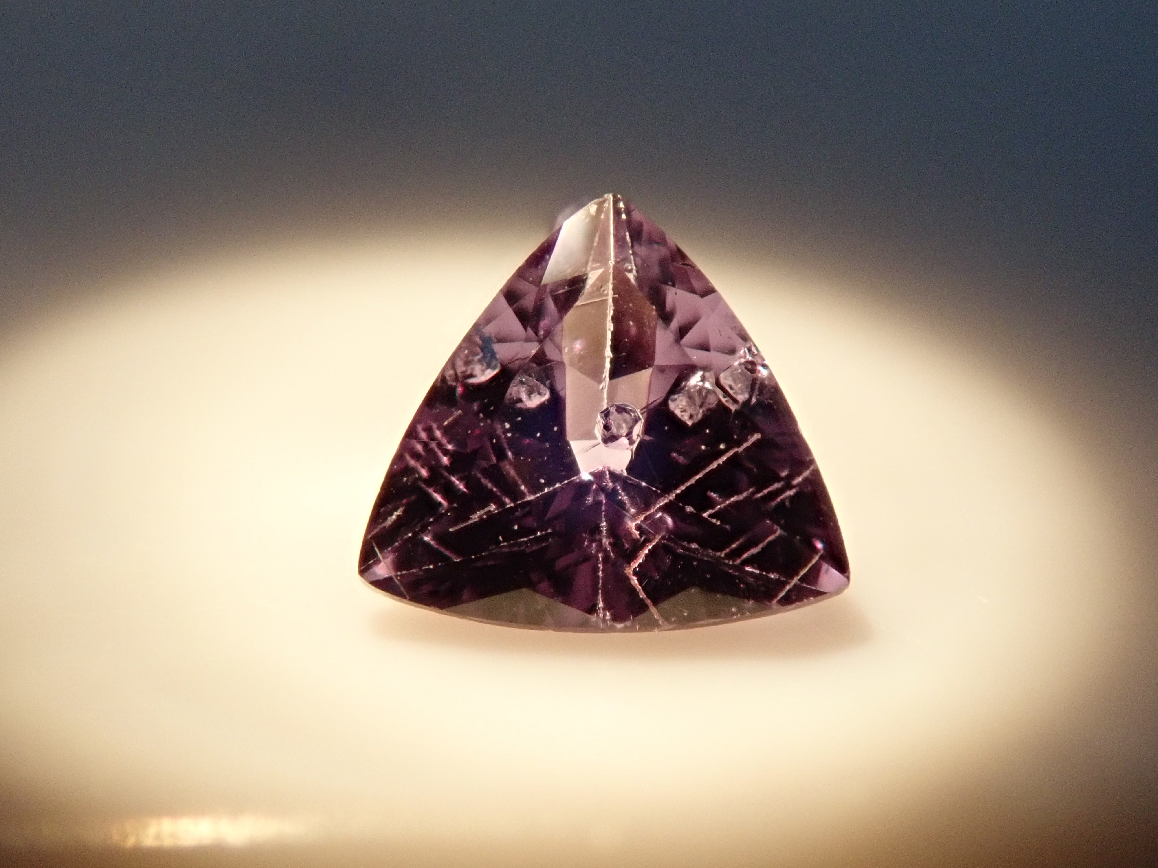 ベキリーブルーガーネット（カラーチェンジガーネット） 0.114ルース