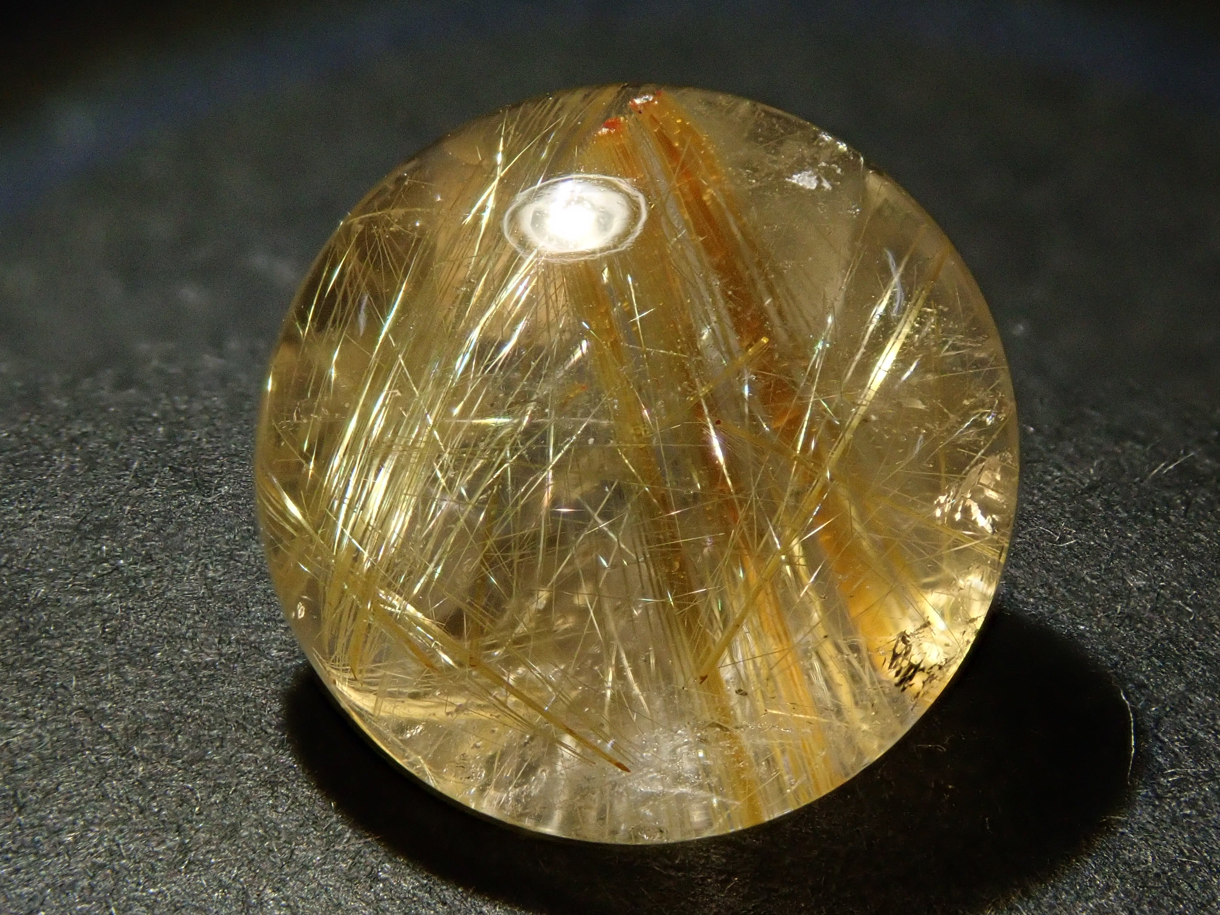 ブラジル産ルチルクォーツ（ルチルレイテッドクォーツ）12mm/7.140ctルース