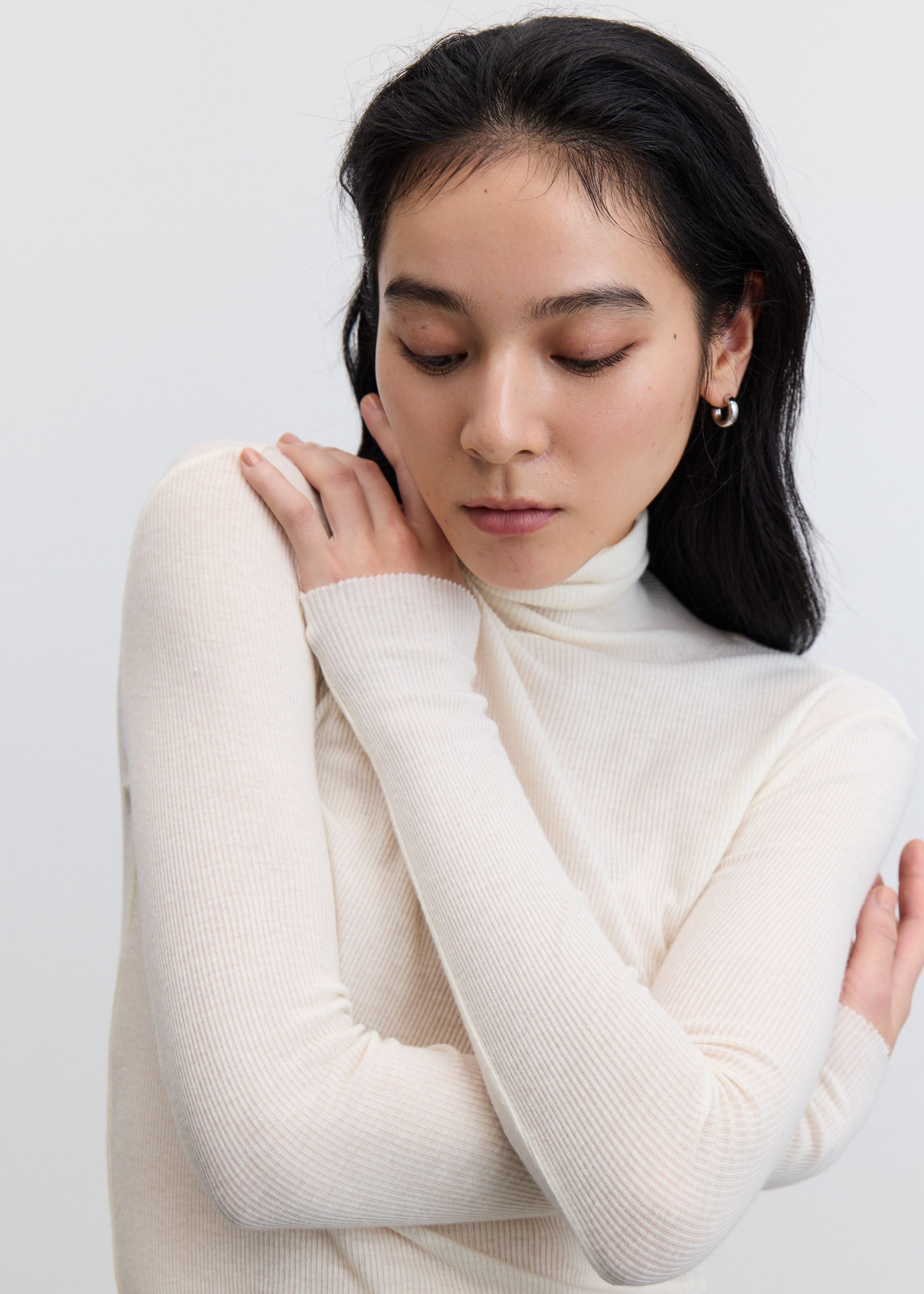 カシミヤ混タートルネックカットソー - SOÉJU online store｜上質な