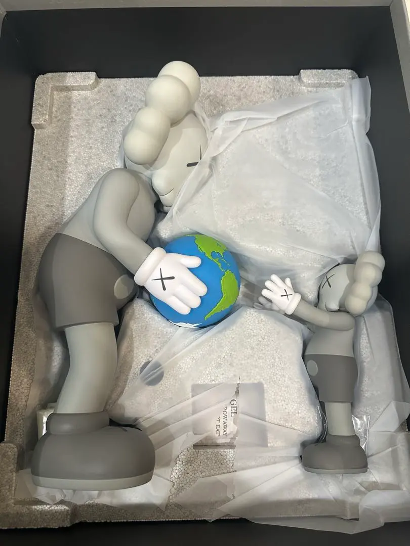 2026年最新】kaws フィギュア promiseの人気アイテム - メルカリ