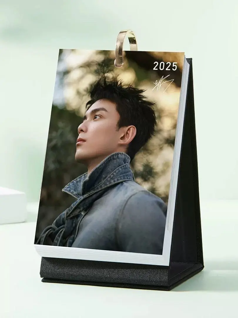 1780円星漢燦爛 呉磊 ウーレイ 磊2025年+26年卓上カレンダー