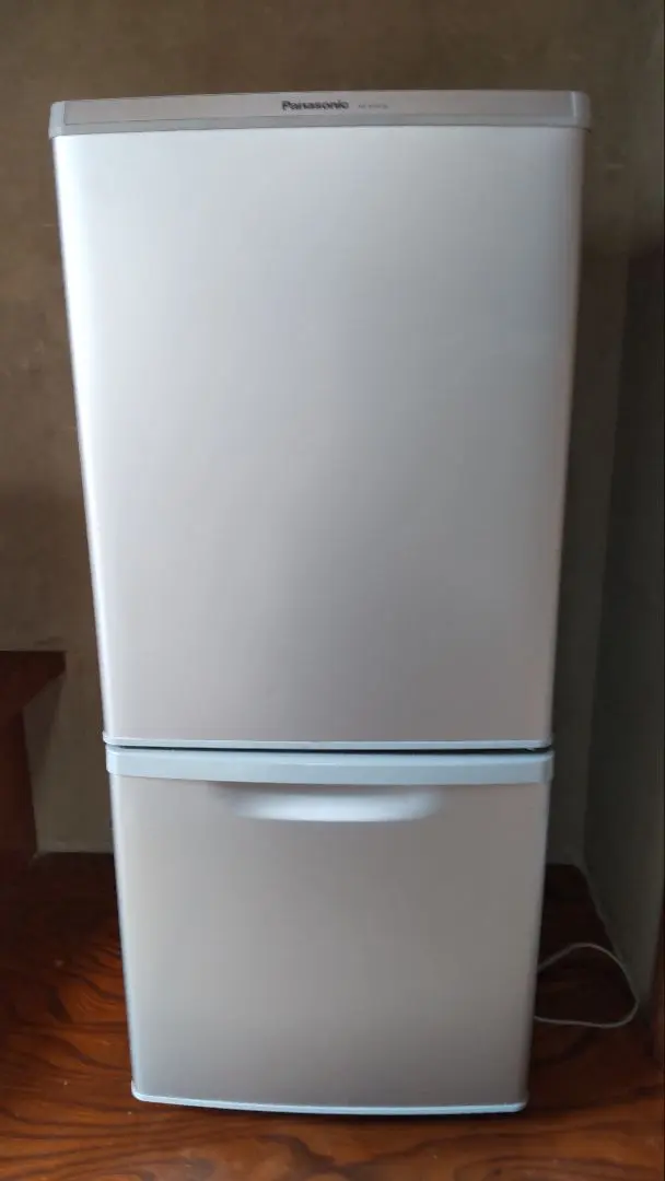 ①703番 Panasonic ✨ノンフロン冷凍冷蔵庫✨NR-B145W-S‼️