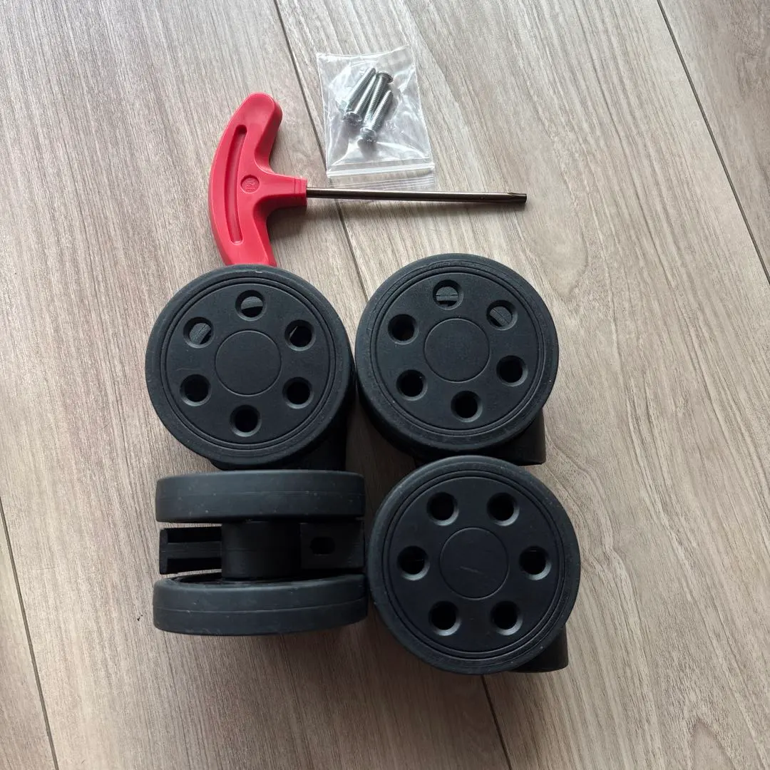 2026年最新】rimowa ホイールセットの人気アイテム - メルカリ