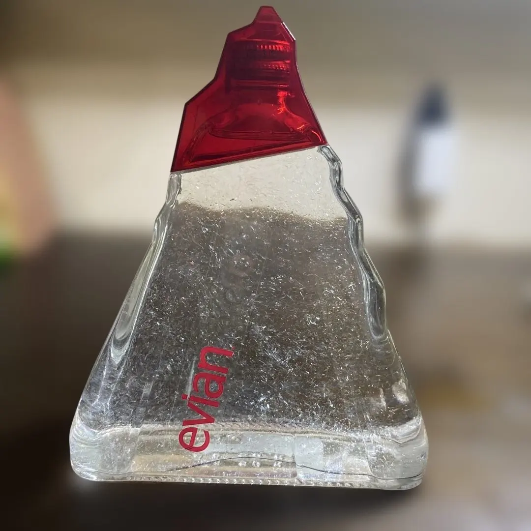 2026年最新】エビアン イヤーボトルの人気アイテム - メルカリ