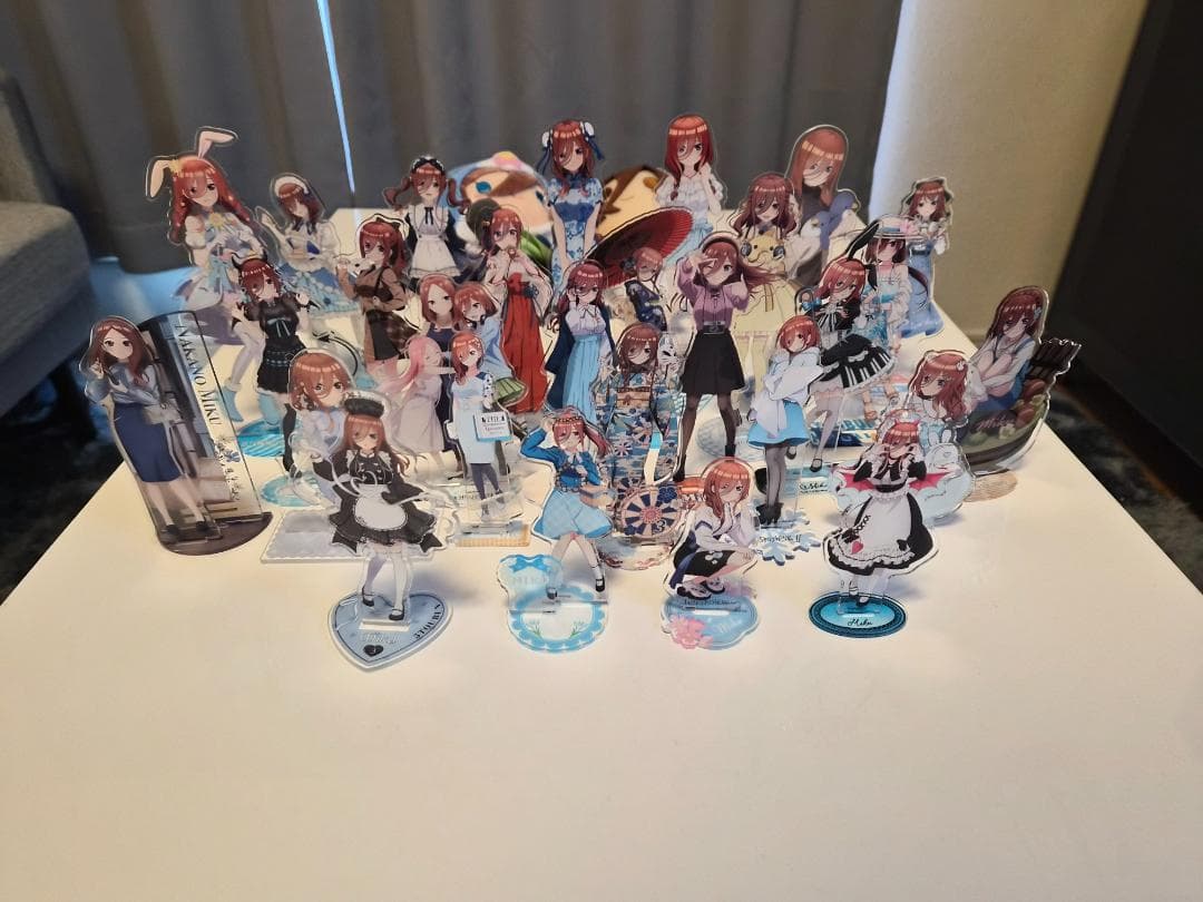 中野三玖 アクリルスタンド+ぬいぐるみまとめ売り(30個) 五等分の花嫁』一花、二乃、三玖の超特大サイズのぬいぐるみが登場