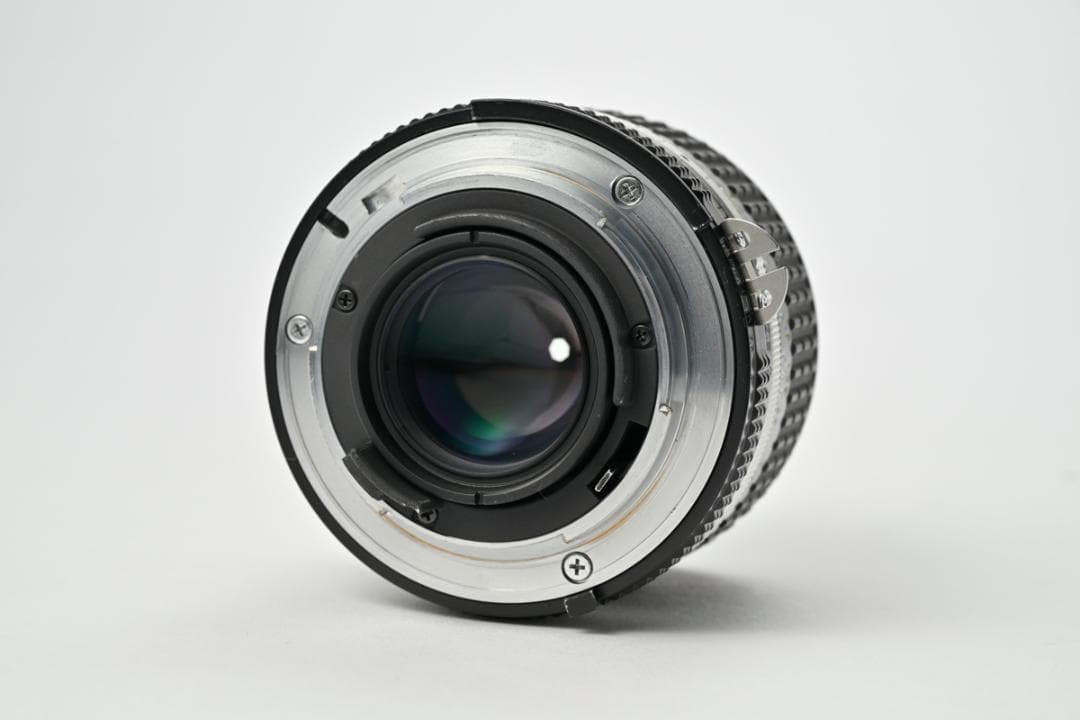 ニコン Ai Nikkor 24mm F2.8S フード付き
