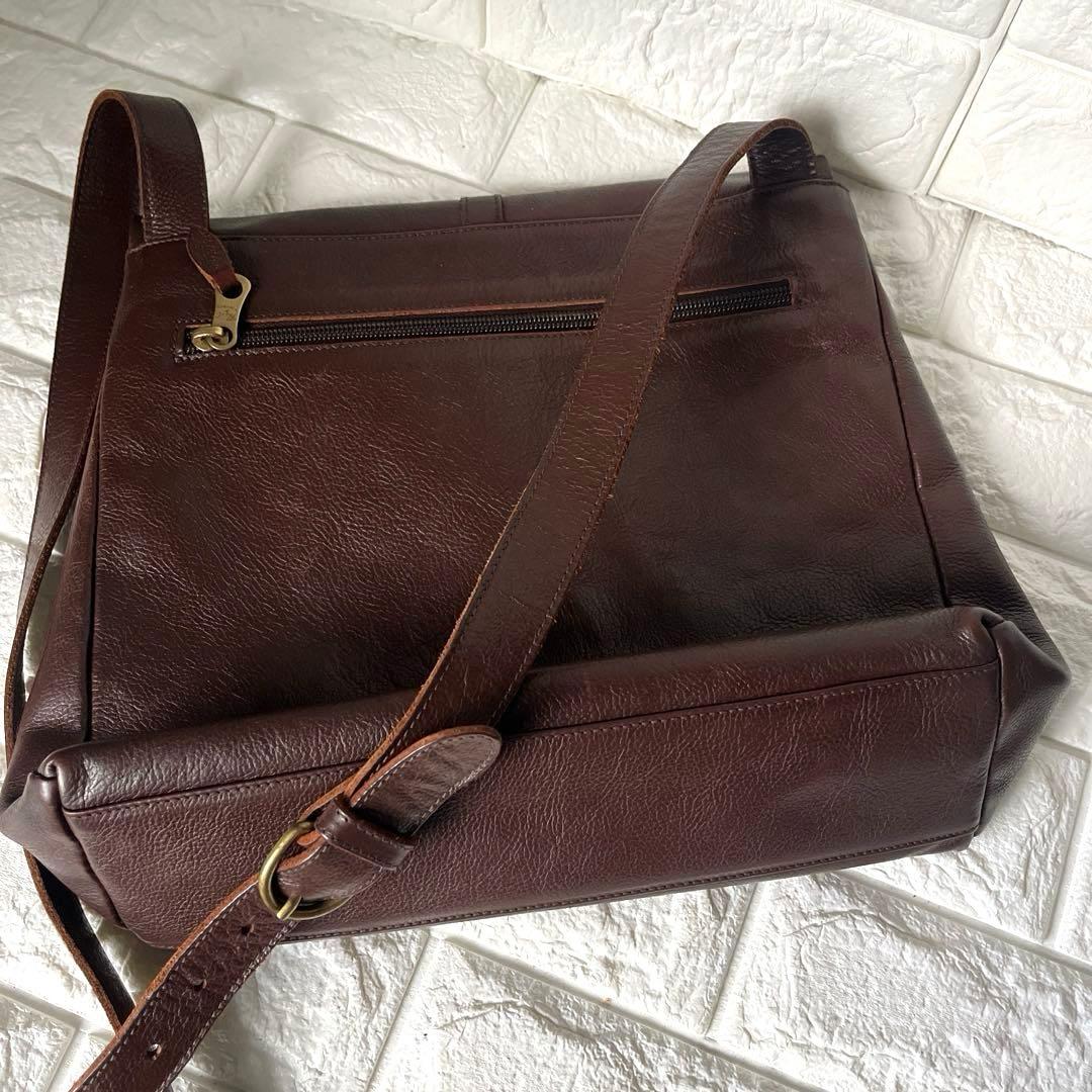 まーイルビゾンテ レザー フラップ ショルダーゴールド金具 ダークブラウン