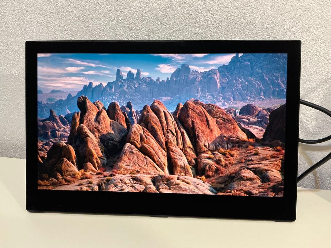 4K有機ELモバイルモニター(OLED) 13.3インチ、タッチパネル対応 JAPANNEXT、有機ELパネル採用の13型4Kモバイルディスプレイ - デジカメ
