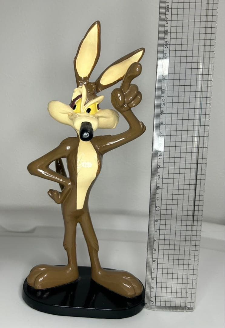 レア✨ワイリーコヨーテ フィギュア - メルカリ