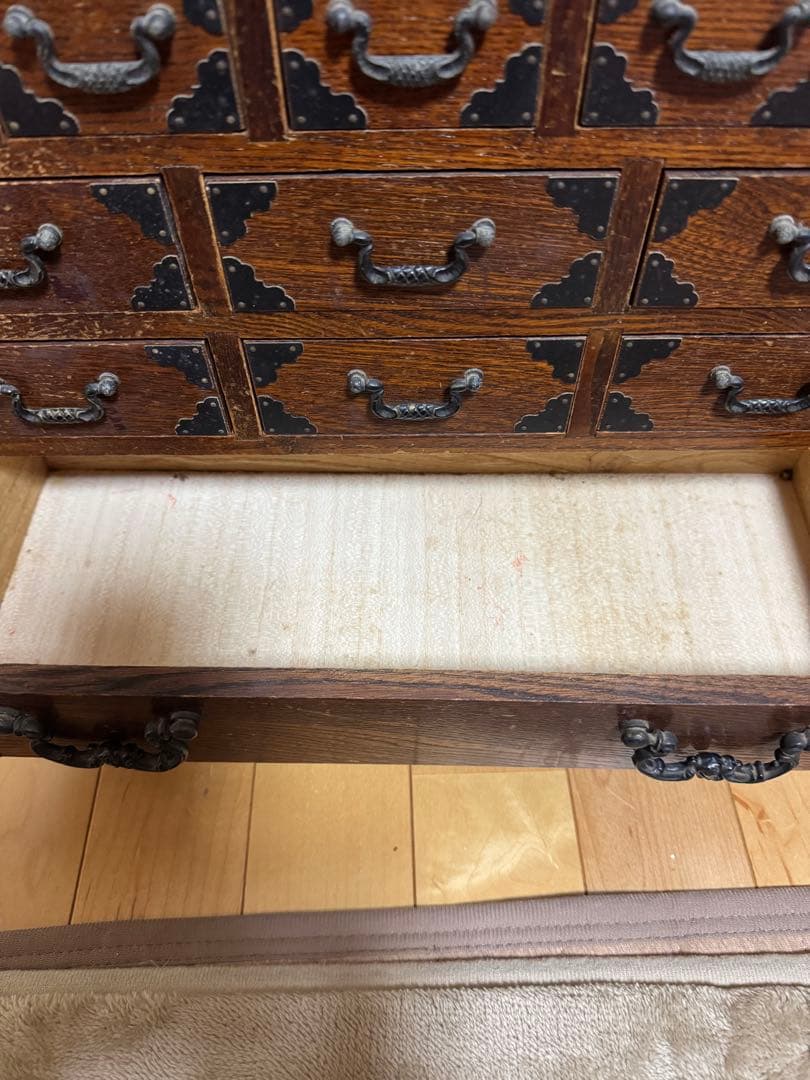 8/31まで値下げ】アンティーク家具 薬箪笥 小物入れ 17引出し