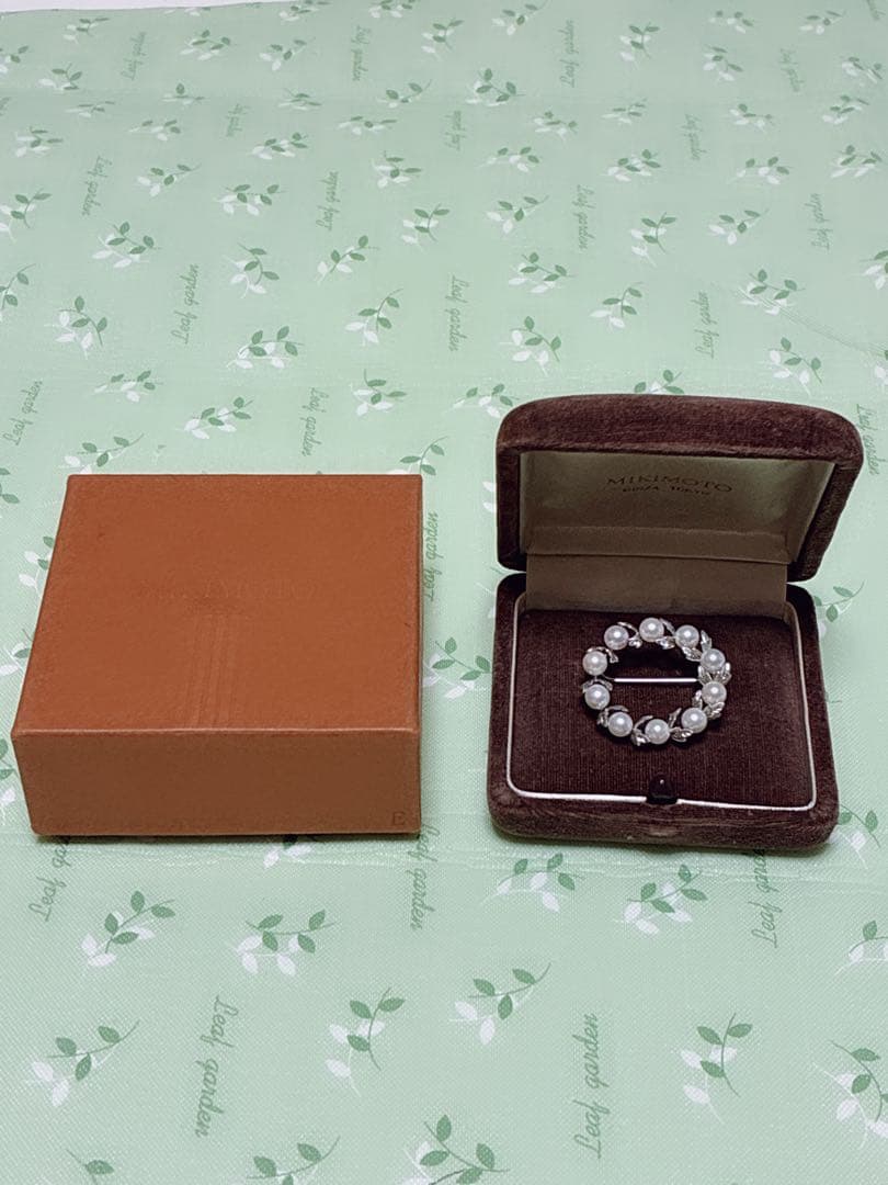 MIKIMOTO ミキモトシルバーブローチ パールサークル ケース箱付 刻印有り MIKIMOTO ミキモトシルバーブローチ パールサークル ケース箱付 刻印有り