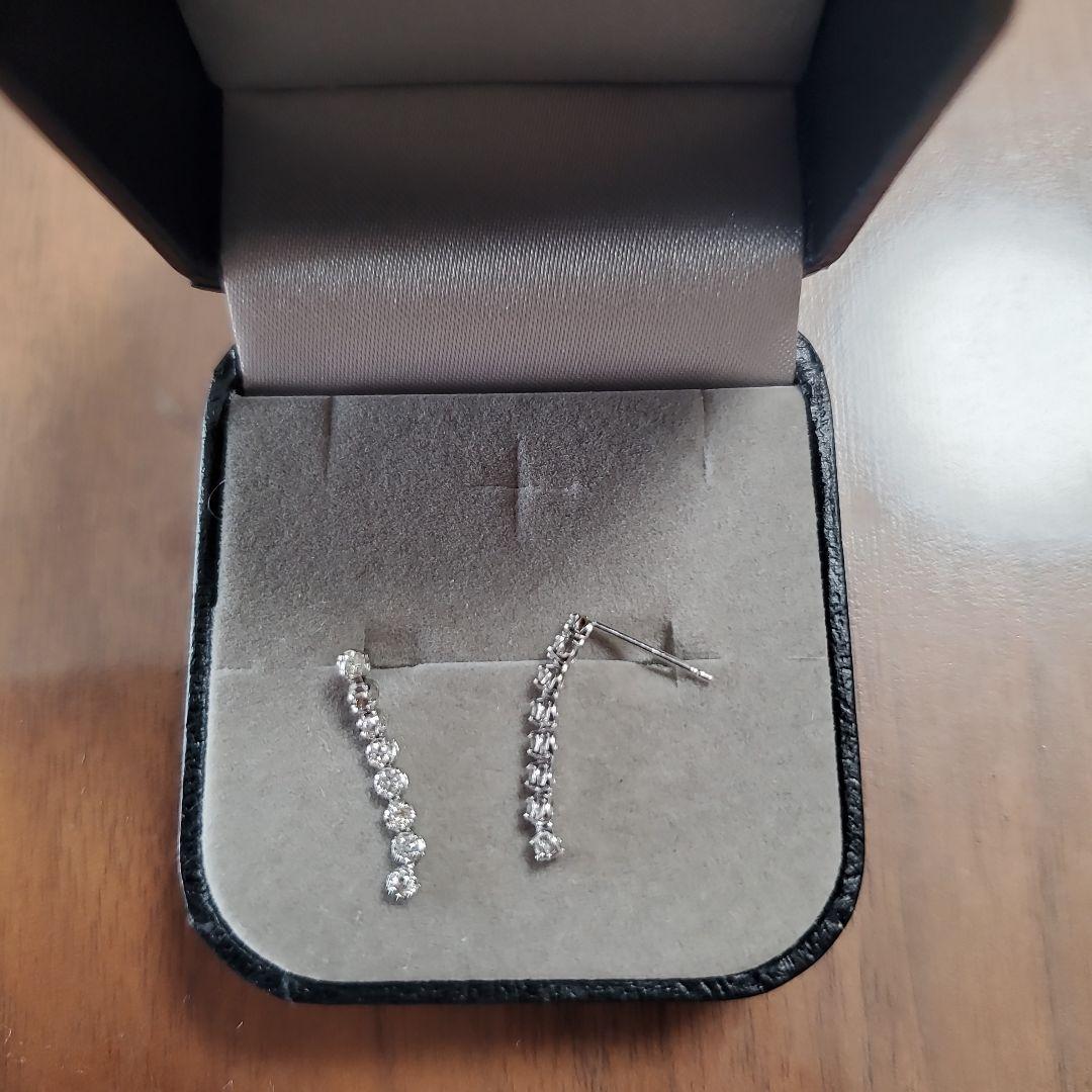 ツツミ　ダイヤモンド　左右16石　天然ダイヤモンド ピアス 0.1ct