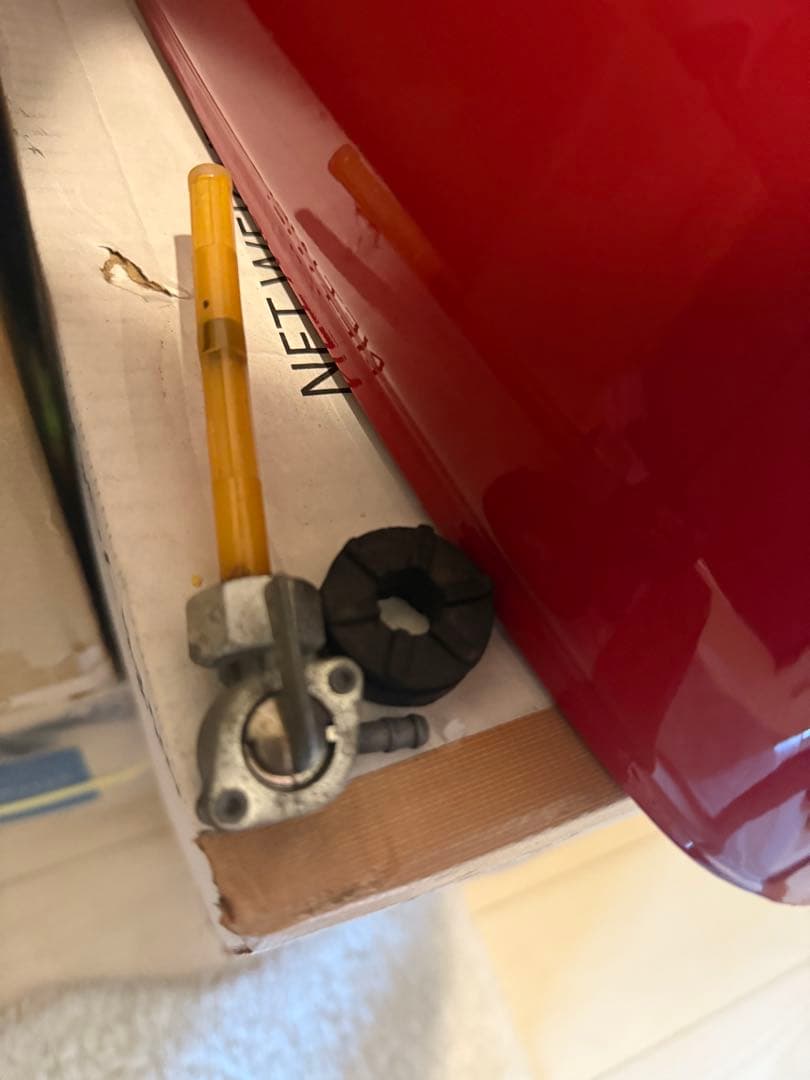 美品ape50 エイプヨンフォア仕様タンク コックつき