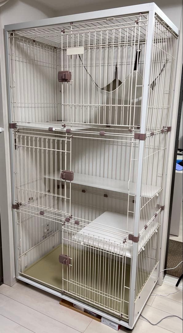 中古美品】ieneko 天然木製 デザイナーズ猫ケージ 3段 ホワイト 猫用