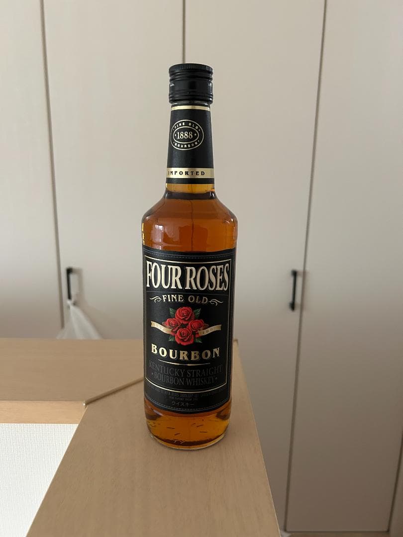 FOUR ROSES フォアローゼス ブラックラベル 旧デザインボトル700ml