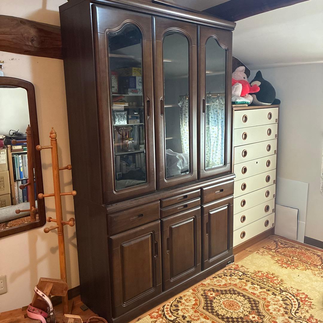 桐和箪笥 ・着物用・鎌倉彫調模様