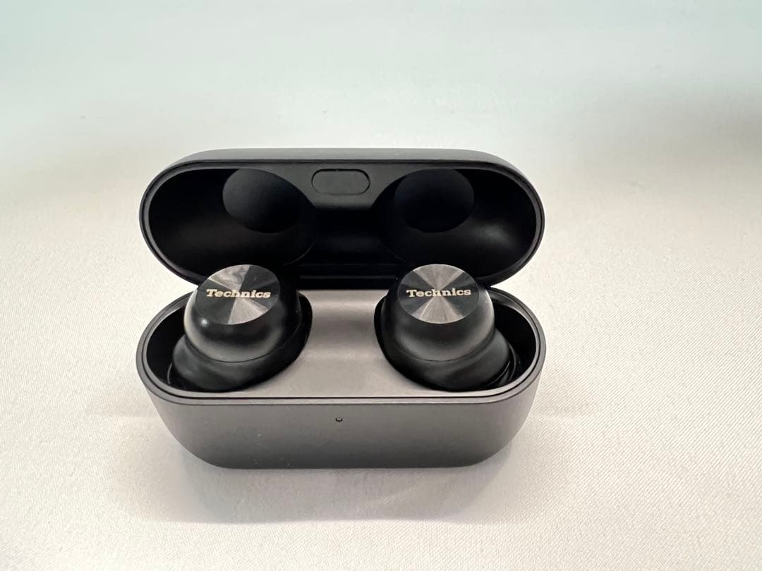 中古/充電ケースのみ/Technics EAH-AZ100-K/ブラック/黒/ア 中古/充電