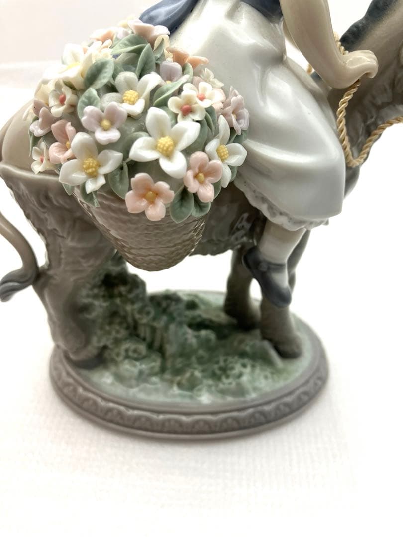 Lladro リヤドロ ロバに乗った少女 フィギュリン 置物