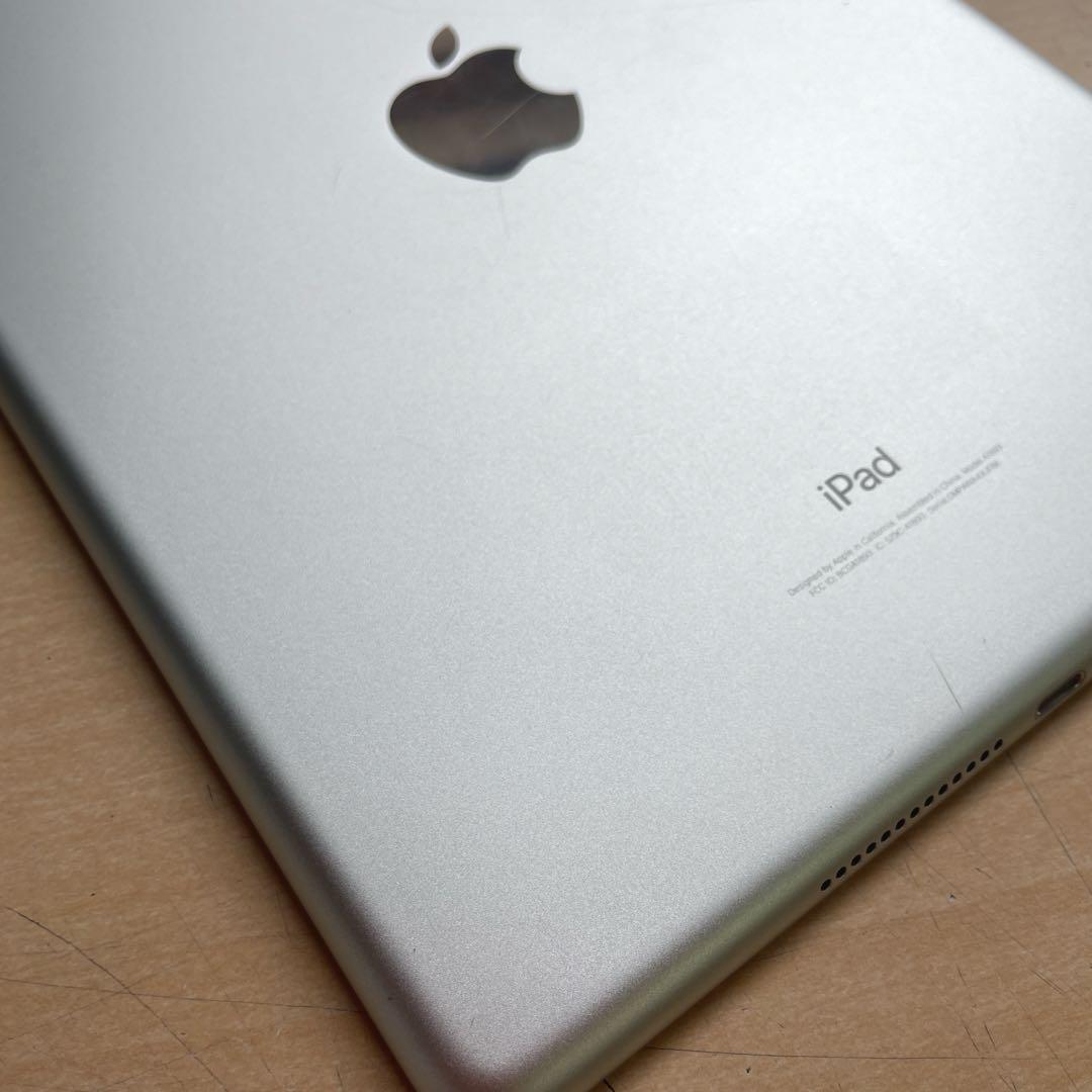 iPad 第6世代 A1893 Wi-Fiモデル シルバー 32GB #2
