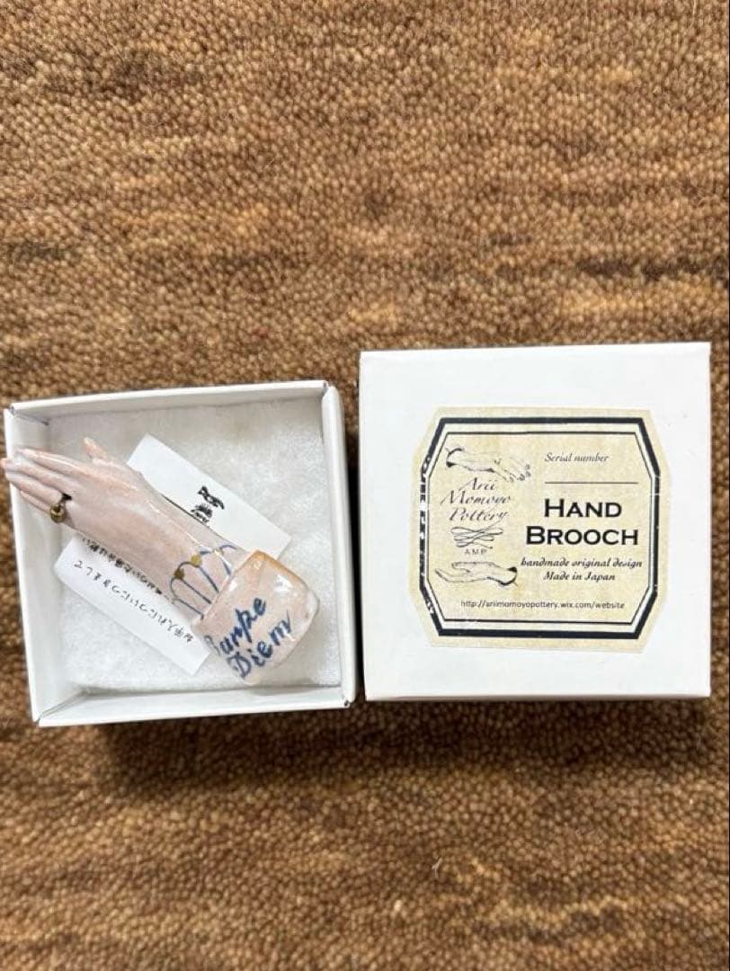 arii momoyo pottery HAND BROOCHブローチ arii momoyo pottery HAND BROOCHブローチ お手手ブローチ arii momoyo