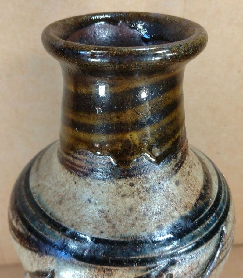 本物保証】金城次郎 壷屋焼嘉瓶 共箱 栞 人間国宝 笑魚海老