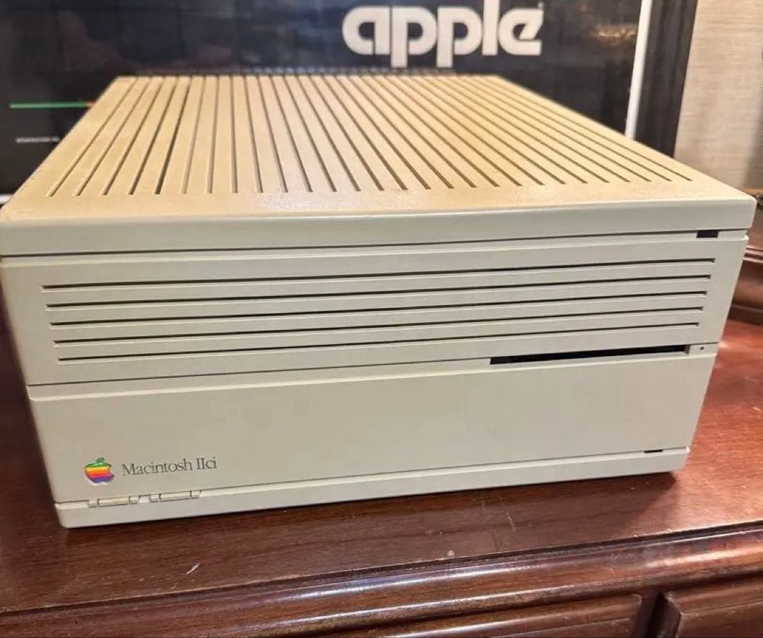 動作確認済Apple Macintosh IIci RAM20MB/HDD1GB 動作確認済Apple Macintosh IIci RAM20MB/HDD1GB