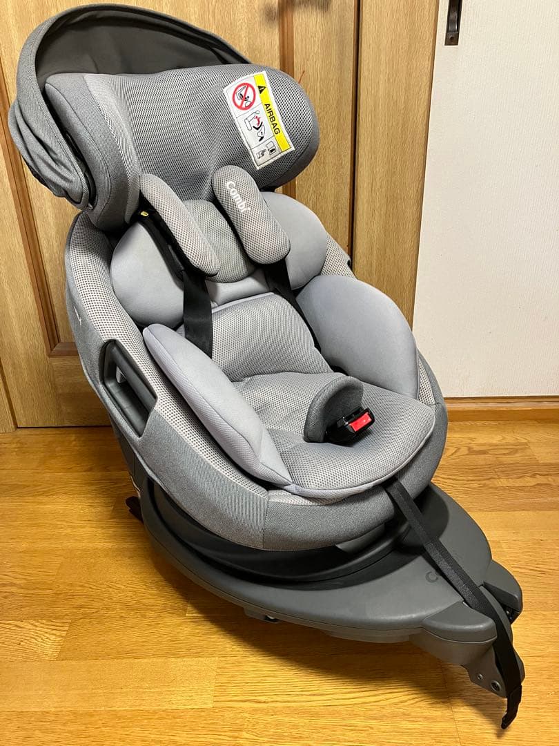 【美品】Combi THE S ISOFIX ZB-690チャイルドシート Combi（コンビ） THE S ISOFIX エッグショック ZC-690