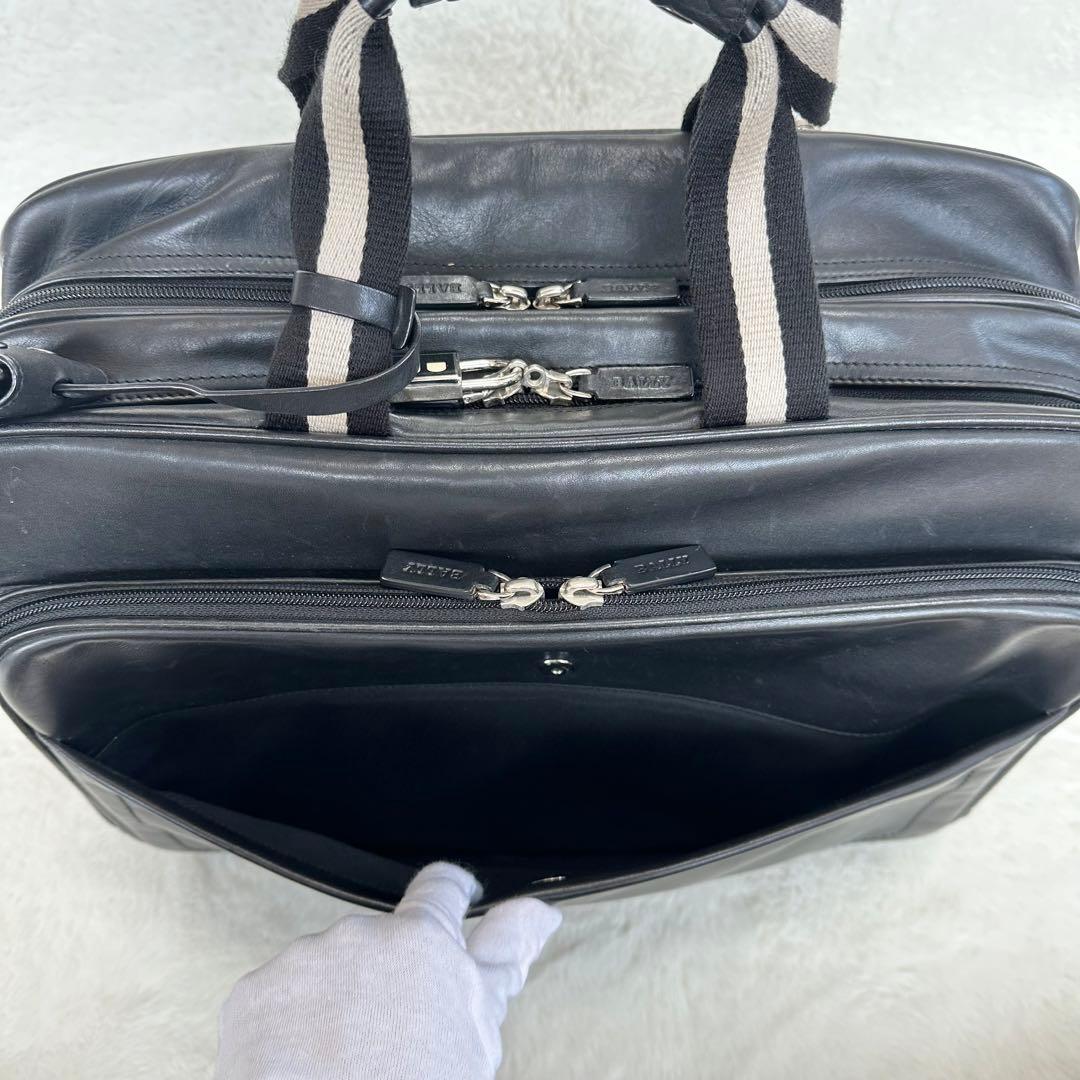 BALLY レザー 鍵付 キャリーバッグ ケース トレスポ 機内持ち込み バリー