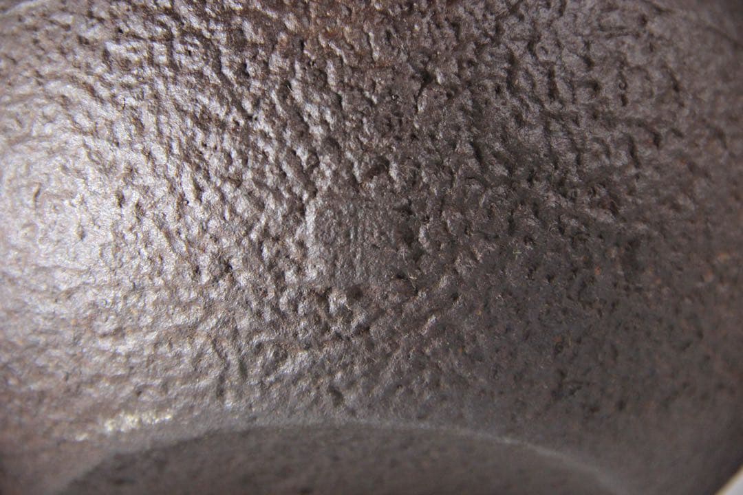 龍文堂造 鉄瓶 日丸形 銀摘 茶道具 約1200ml 岩肌 EL11-26