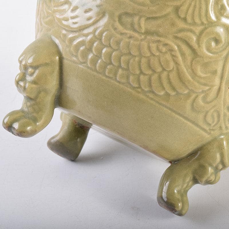 中国　龍泉窯　青磁　三つ足　神獣口水注瓶　C　7054