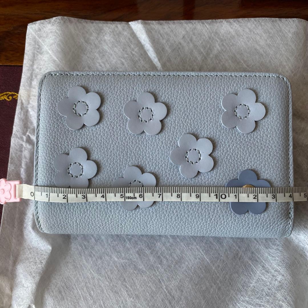 MARY QUANT 花モチーフ 二つ折り財布の通販はau PAY マーケット - 輸入