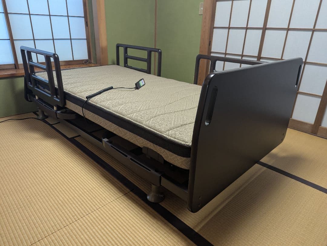 （美品）電動昇降介護用 フランスベッド・マットレス付 値下げしました！