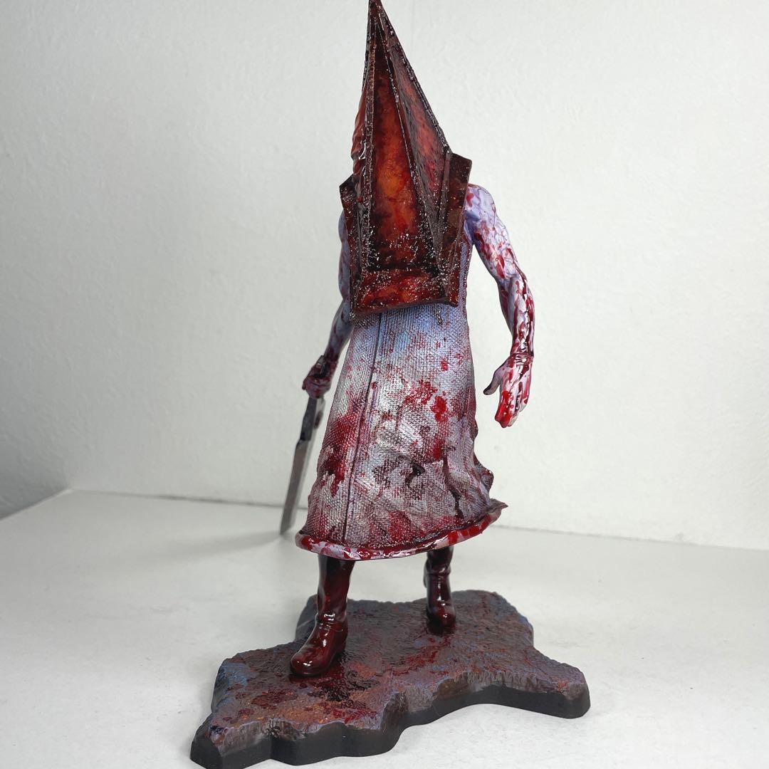 サイレントヒル2 リペイントフィギュア 2体セット - メルカリ