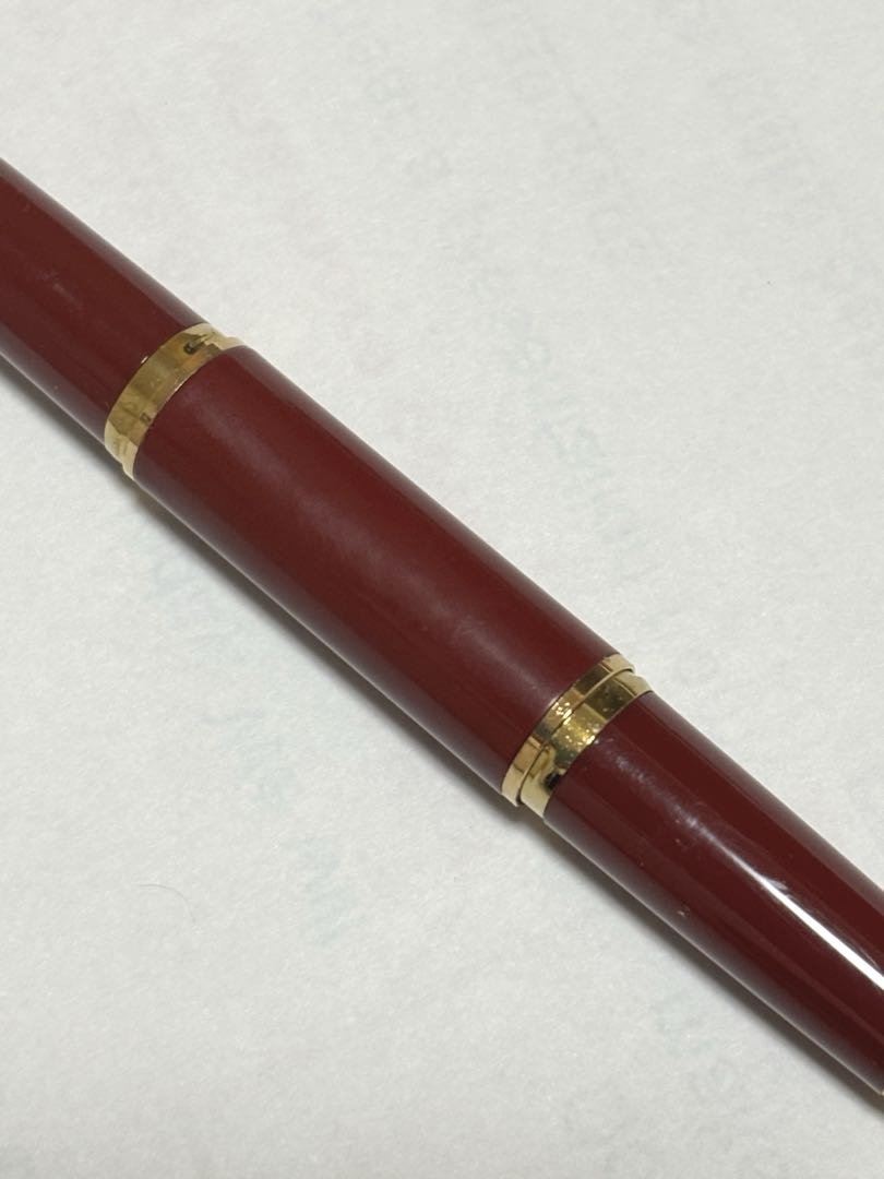 バーバリー　ケリー　レッド　シャープペンシル 0.5 Burberry