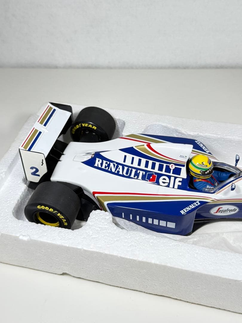 未使用　マクラーレン　アイルトンセナ　1994 FW16 1/18