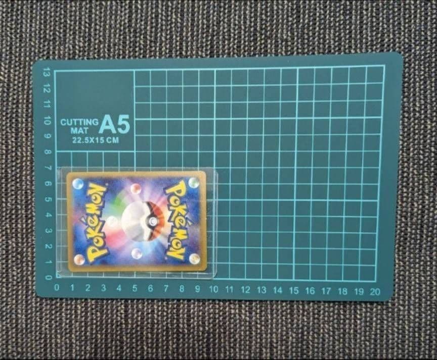 トップローダー 横入れ １００枚 カードホルダー 硬質ケース サイド