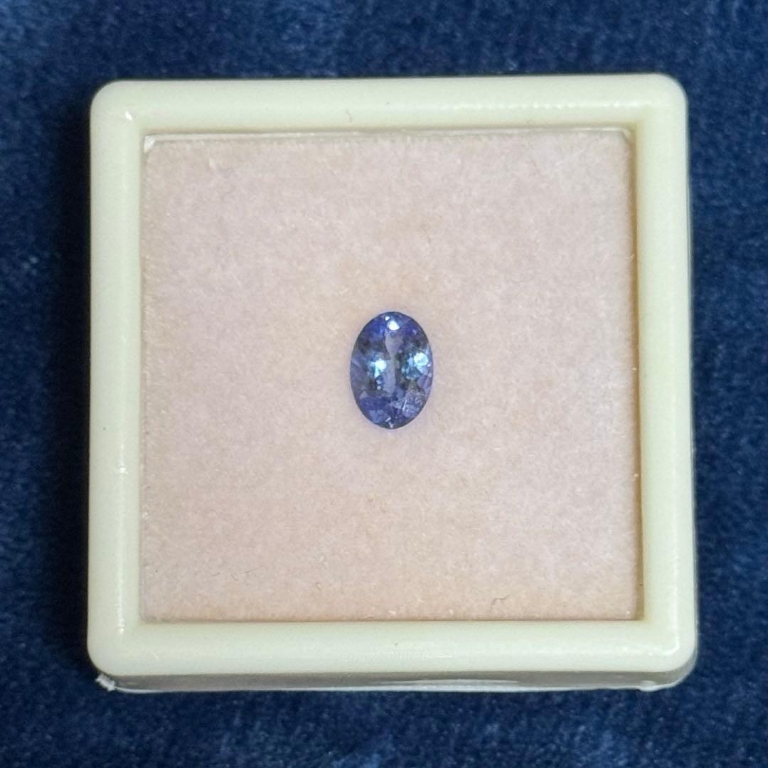 N2 stone Natural] 天然鉱物 タンザナイト (灰簾石/tanzanite